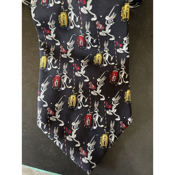 1993 LOONEY TUNES Men's Black Bugs Bunny Golf Necktie Tie from Tie Rack Silk - Picture 1 of 5
